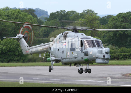 Britische erbaute Royal Navy Westland Lynx hma 8 Hubschrauber zd 252'335' bei wolverhampton Halfpenny Green airfield. Stockfoto