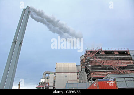 Rauchgasreinigung In Müllverbrennungsanlagen Werk Coburg Stockfoto