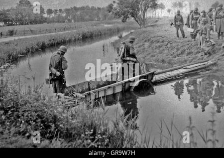 Deutsche Soldaten In Belgien während des zweiten Weltkriegs Stockfoto