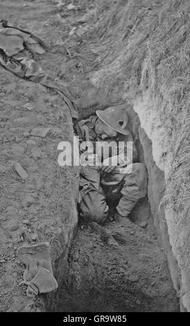 Toten Soldaten 1940 In Belgien In den Schützengräben Stockfoto