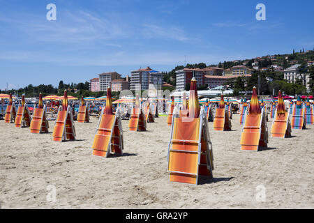 Am Strand von Portoroz, Piran Gemeinschaft, Adria-Küste, Halbinsel Istrien, Slowenien, Europa Stockfoto