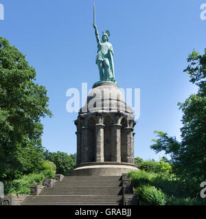 Hermannsdenkmal-Denkmal, Detmold, Ostwestfalen-Lippe, Nordrhein-Westfalen, Deutschland, Europa Stockfoto