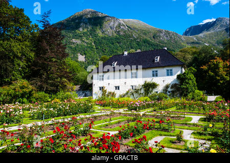 Norwegen, Rosendal. Die Baronie Rosendal Manor. Stockfoto
