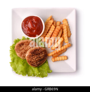 Draufsicht der Platte mit Burger, Pommes und Ketchup, isoliert auf weiss Stockfoto