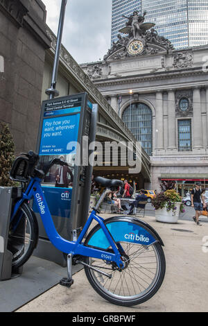 Ein Citibike angedockt in einen Bahnhof Grand Central Terminal in New York City. Stockfoto