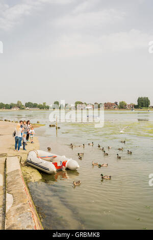 Bosham an einem warmen Sommern Tag - Bosham, West Sussex, England, UK. Stockfoto