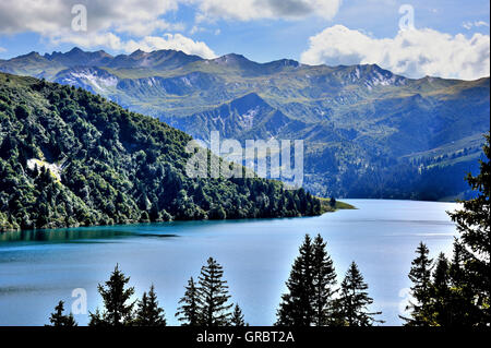 See-Cormet De Roselend, Trommelfeuer In den französischen Alpen, Frankreich Stockfoto