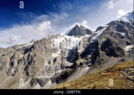 Panoramablick auf die Gletscher des La Meije, Französische Alpen, Frankreich Stockfoto