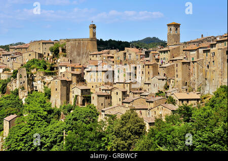 Sorano, Stadt des Mittelalters, Provinz Grosseto In der Toskana, Gebäude der Tuff Stein, Toskana, Italien Stockfoto