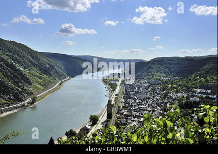 Das Mittelrheintal mit Stadt Oberwesel, Oberes Mittelrheintal, Deutschland Stockfoto