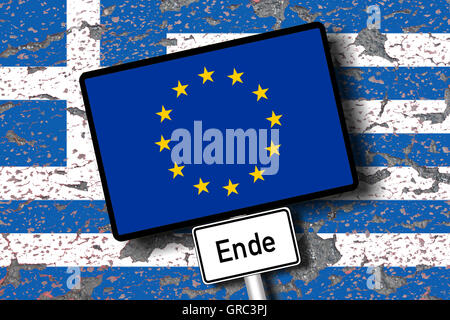 Erodieren griechische Flagge Wiith Traffic Sign Ende des EU-Europäische Union Stockfoto