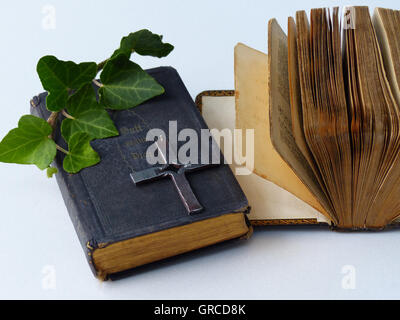 Die Bibel und Gesangbuch Stockfoto