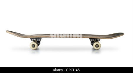 Alten Skateboard isoliert auf weiss Stockfoto