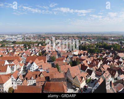 Nördlingen, Ansicht von Daniel nach unten in die Stadt Stockfoto