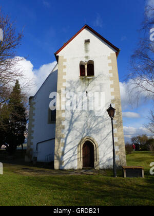 Kirche der Ortskern von 12. Jahrhundert, Rhinehesse Stockfoto