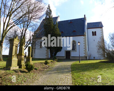 Kirche der Ortskern von 12. Jahrhundert, Rhinehesse Stockfoto