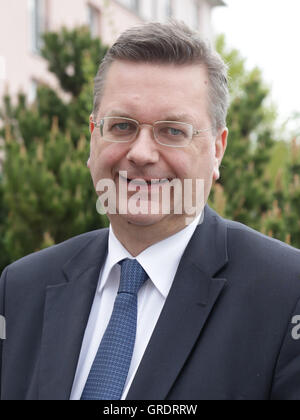 DFB-Präsident Reinhard Grindel Stockfoto