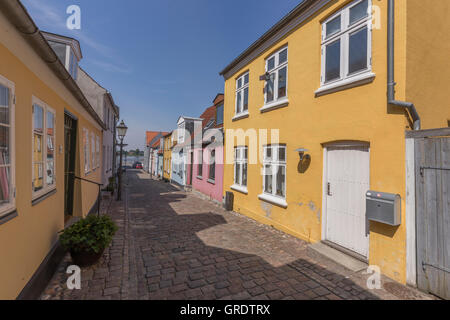 Bunte Reihe von Häusern In der inneren Stadt Nykøbing Falster Dänemark Stockfoto