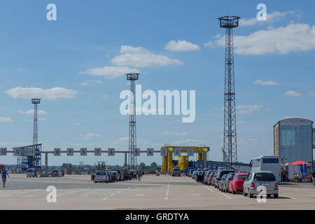 Warnemünde, Deutschland, 1. August 2015 Lichtmasten In den Fährhafen von Warnemünde Stockfoto