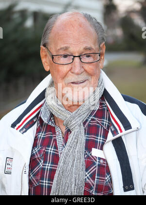 Schauspieler Herbert Köfer Front Auftritt In Schönebeck Elbe Stockfoto