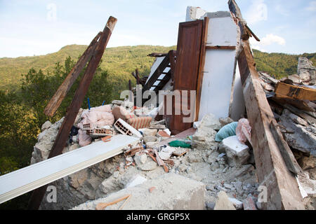 Europa, Italien, Marken, Pescara del Tronto Erdbeben vom 24. August 2016 Stockfoto