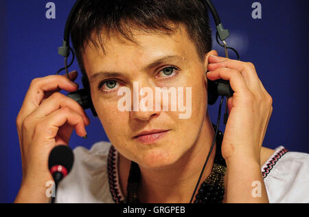 Brüssel, Bxl, Belgien. 7. Sep, 2016. Michal Boni Member des Europäischen Parlaments (MdEP) Gespräche während der Pressekonferenz von Nadya Savchenko (nicht gesehen) Mitglied des Verkhovna Rada, das Parlament der Ukraine und ehemaliger Häftling in Russland hält eine Pressekonferenz im Europäischen Parlament am Hauptsitz in Brüssel, Belgien auf 07.09.2016 Savchenko-Kampagne "Meine Menschen loslassen," die sie während der Konferenz spricht ist Ukrainisch "Geiseln der Kreml" gewidmet. Ukrainische Politiker Nachfrage Gefangenen freizulassen in russischen Gefängnissen gehalten. von Wiktor Dabkowski (Kredit-Bild: © Wiktor Dabkowski über Z Stockfoto