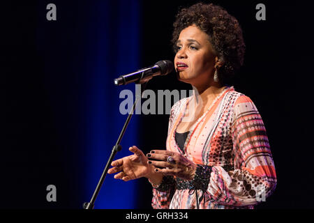 Lissabon, Portugal. 7. September 2016. Brasilianische Sängerin Teresa Cristina Credit: Alexandre de Sousa/Alamy Live News Stockfoto