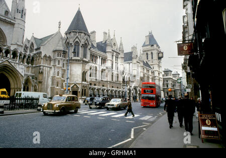 ROYAL COURTS OF JUSTICE, erbaut in den 1870er Jahren Stockfoto