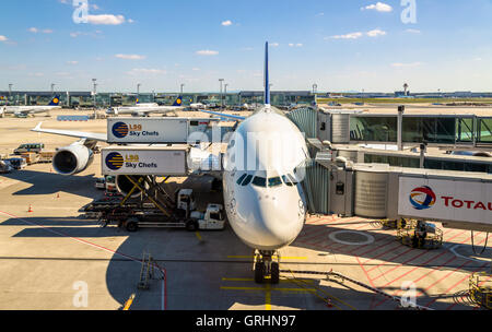 Lufthansa Airbus A380 am Frankfurter Flughafen Stockfoto