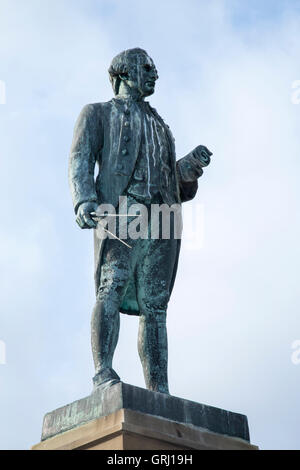 Statue von Captain James Cook in Whitby, North Yorkshire, England Stockfoto