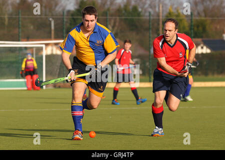 Upminster HC 3. XI Vs Chelmsford 3. XI, East Hockey League bei den Coopers Company und Coborn Schule, Upminster, England am 23.01.2016 Stockfoto