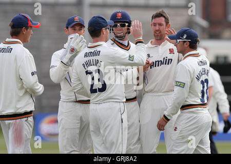 David Masters of Essex ist ein Wicket - Cambridge MCCU Vs Essex CCC - Cricket Testspiel Fenner Cricket Ground, Cambridge University - 04.02.12 gratulieren Stockfoto