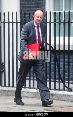 Großbritanniens Arbeit und Renten Sekretär, Damian Green, kommt für eine Sitzung des Kabinetts in 10 Downing Street Stockfoto