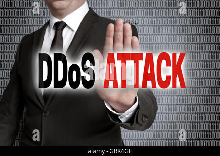 DDoS-Attacke mit Matrix zeigt Geschäftsmann. Stockfoto