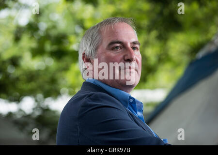 Britischer Illustrator, gelegentliche Autor von Kinderbüchern und politischer Karikaturist Chris Riddell. Stockfoto