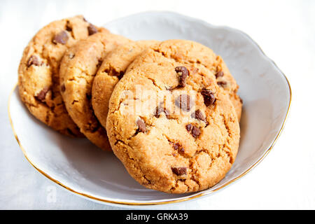 in weiß Schüssel schließen sich Stockfoto