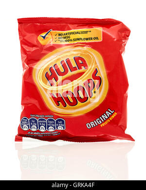 Winneconne, Wisconsin - 12. August 2016: Tasche Hula Hoops-chips in ursprünglichen Geschmack auf einem isolierten Hintergrund. Stockfoto