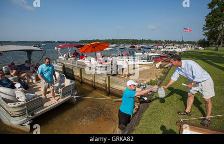 Boot-Kirche in Lake Marion, South Carolina. Unter der Leitung von The Reverend Dr. Reginald Thackston, ein ehemaliger United Methodist Minister. Stockfoto