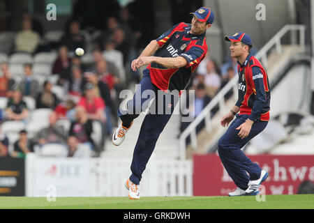 James Franklin in Aktion für Essex - Surrey Löwen Vs Essex Adler - Freunde Leben T20 South Division Cricket bei Kia Oval, London - 13.06.12 fielding. Stockfoto