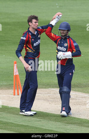 James Foster nimmt einen Fang zu Murray Goodwin von Sussex das Bowling von Reece Topley - Sussex Haie Vs Essex Adler - Freunde Leben T20 Cricket im Probiz County Ground, Hove - 24.06.12 entheben Stockfoto