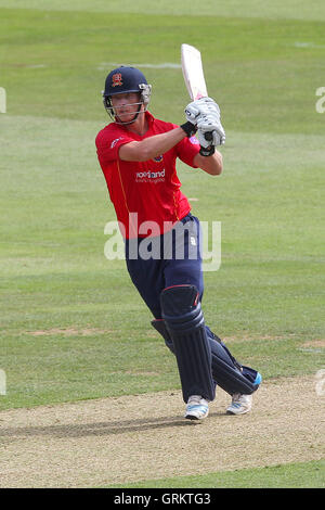 Tom Westley trifft für Essex - Essex Adler Vs Lancashire Blitz - Royal London Eintages-Cup an der Essex County Ground, Chelmsford, Essex - 08.05.14 Stockfoto