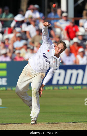 Tom Westley in bowling Aktion für Essex - Essex CCC Vs England - LV Challenge Match im Essex County Ground, Chelmsford - 30.06.13 Stockfoto