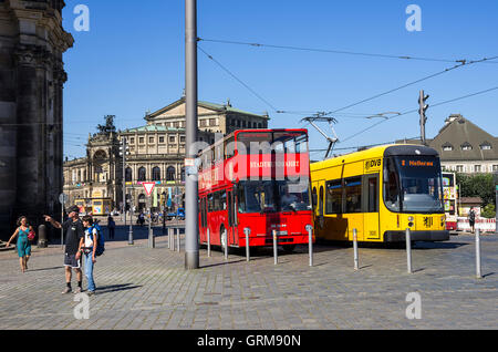 Auf dem Schlossplatz Platz in Dresden, Sachsen, Deutschland. Stockfoto