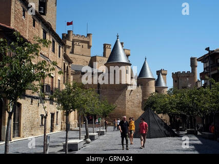 Die Burg von Olite ist 27. August 2016 in Olite, Spanien gesehen. Copyright Foto John Voos Stockfoto