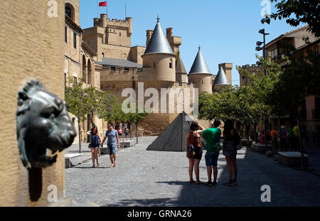 Die Burg von Olite ist 27. August 2016 in Olite, Spanien gesehen. Copyright Foto John Voos Stockfoto