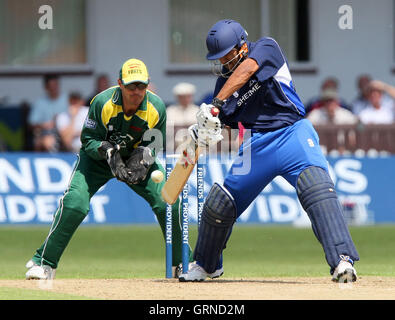 Ravinder Bopara Partituren 200 Läufe für Essex zu seinem Team ins Halbfinale - Leicestershire Foxes Vs Essex Adler - Freunde Provident Trophy Viertelfinal-Grace Road, Leicester - 06.04.08 Stockfoto