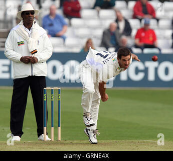 Ryan Ten Doeschate Schalen für Essex - Essex CCC Vs Derbyshire CCC - LV County Cricket Meisterschaft an Ford County Ground, Chelmsford, Essex - 15.04.09 Stockfoto