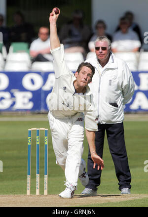 Tom Lungley von Derbyshire - Essex CCC Vs Derbyshire CCC - LV County Championship bei Ford County Ground, Chelmsford, Essex - 19.04.07 Stockfoto