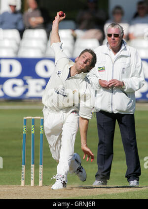 Tom Lungley von Derbyshire - Essex CCC Vs Derbyshire CCC - LV County Championship bei Ford County Ground, Chelmsford, Essex - 19.04.07 Stockfoto