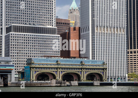 Governors Island Ferry terminal in Manhattan. Stockfoto